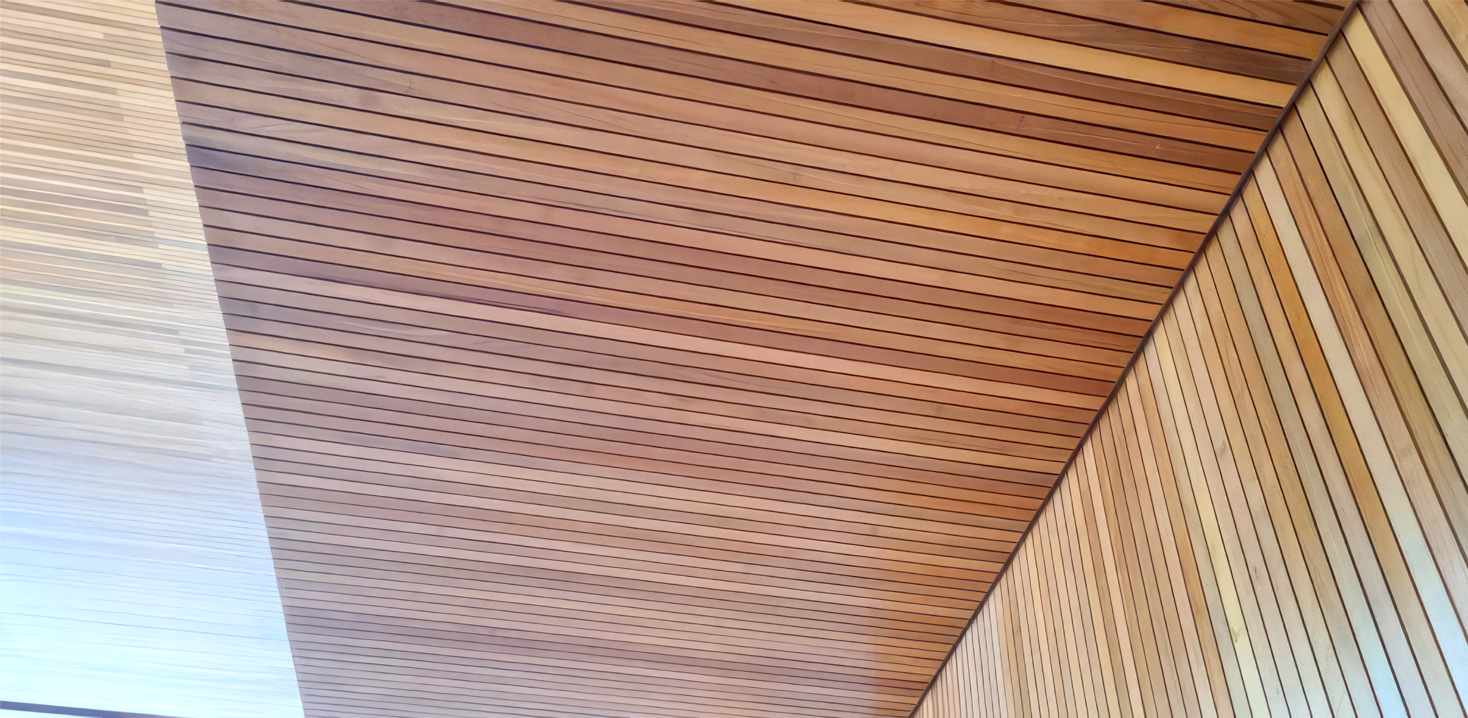 Painel ripado em madeira nobre
